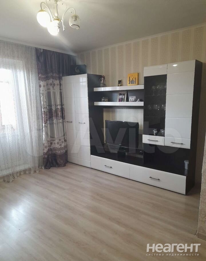 Продается 3-х комнатная квартира, 64 м²