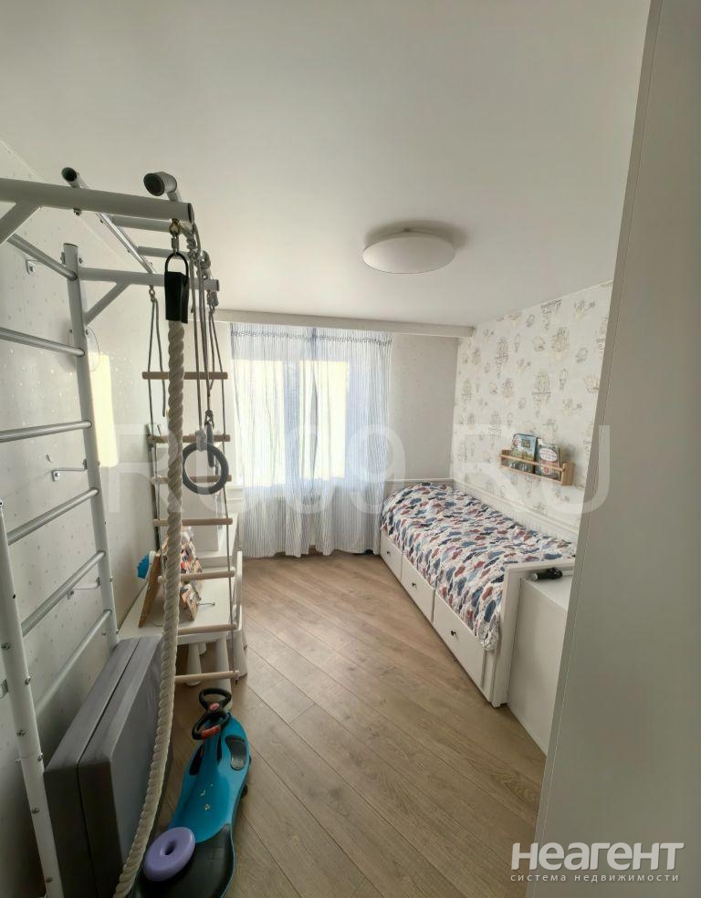 Продается 3-х комнатная квартира, 61 м²