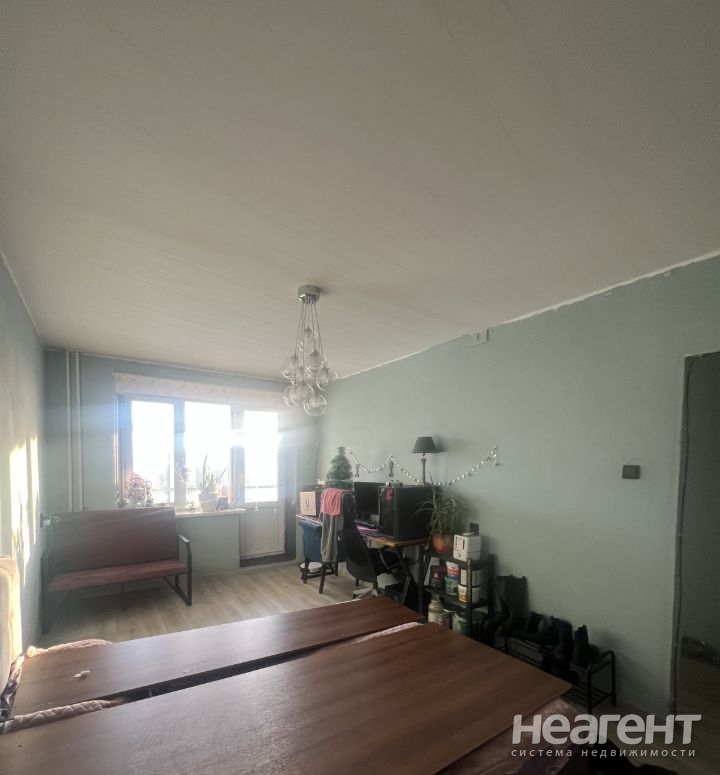 Продается 1-комнатная квартира, 42,2 м²