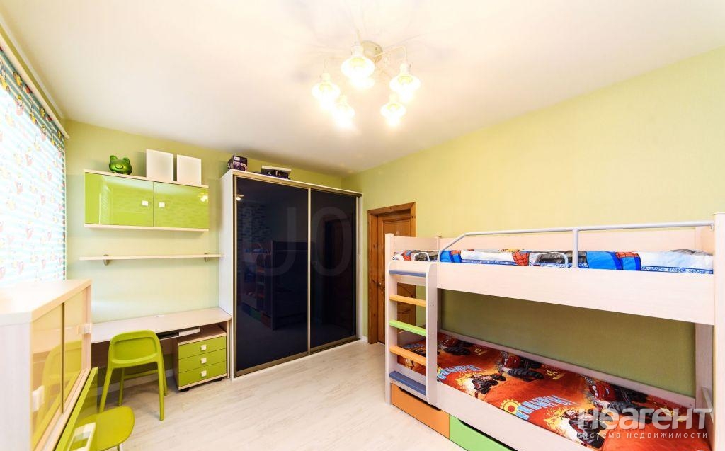 Продается 3-х комнатная квартира, 95 м²