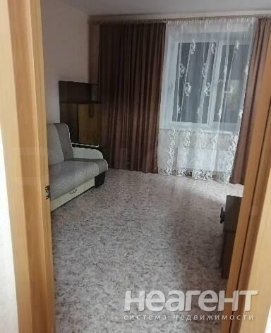 Продается 1-комнатная квартира, 32 м²