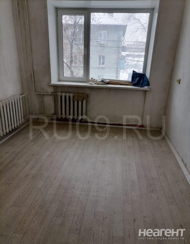 Продается 1-комнатная квартира, 12 м²