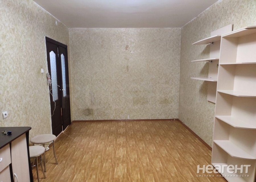 Продается 1-комнатная квартира, 36 м²