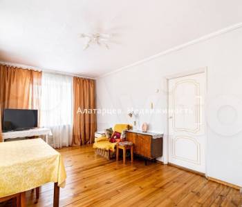 Продается Дом, 370 м²