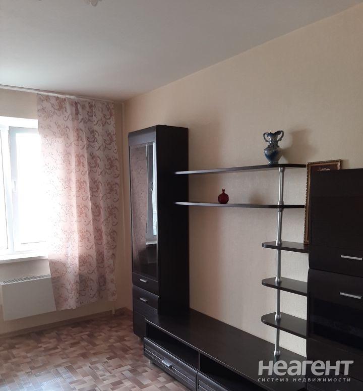 Сдается 1-комнатная квартира, 40 м²