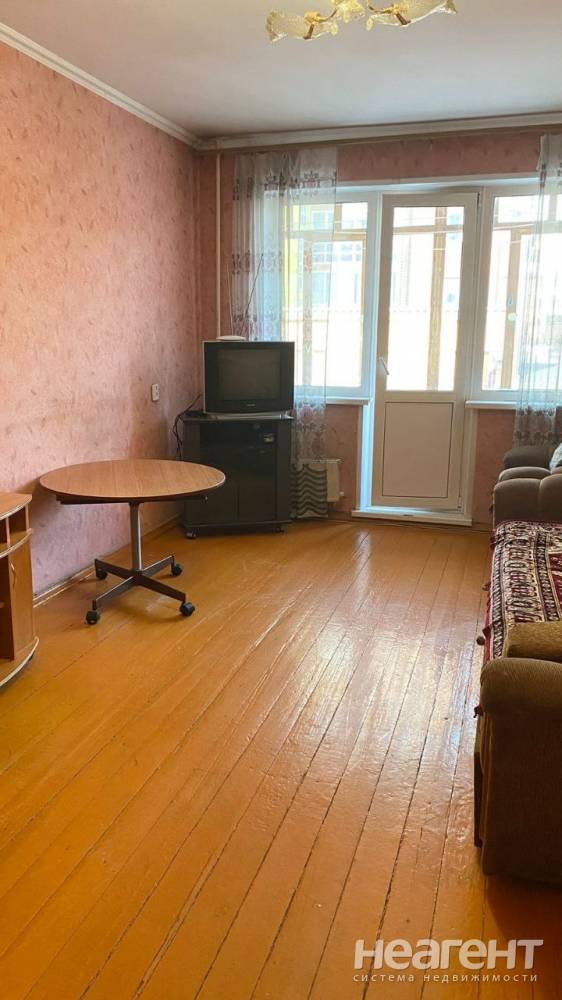 Сдается Многокомнатная квартира, 60 м²