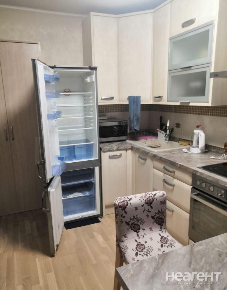 Сдается 1-комнатная квартира, 45 м²