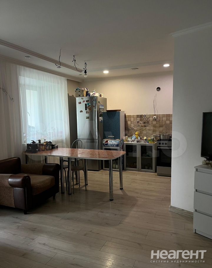 Продается Многокомнатная квартира, 95,7 м²