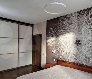 Продается Многокомнатная квартира, 93,2 м²