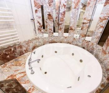 Продается Многокомнатная квартира, 158 м²