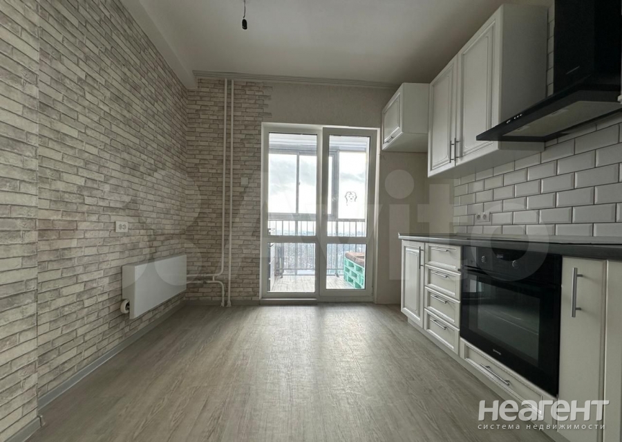 Продается 1-комнатная квартира, 41,8 м²