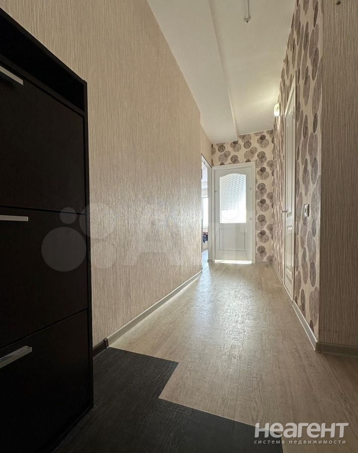 Продается 1-комнатная квартира, 41,8 м²