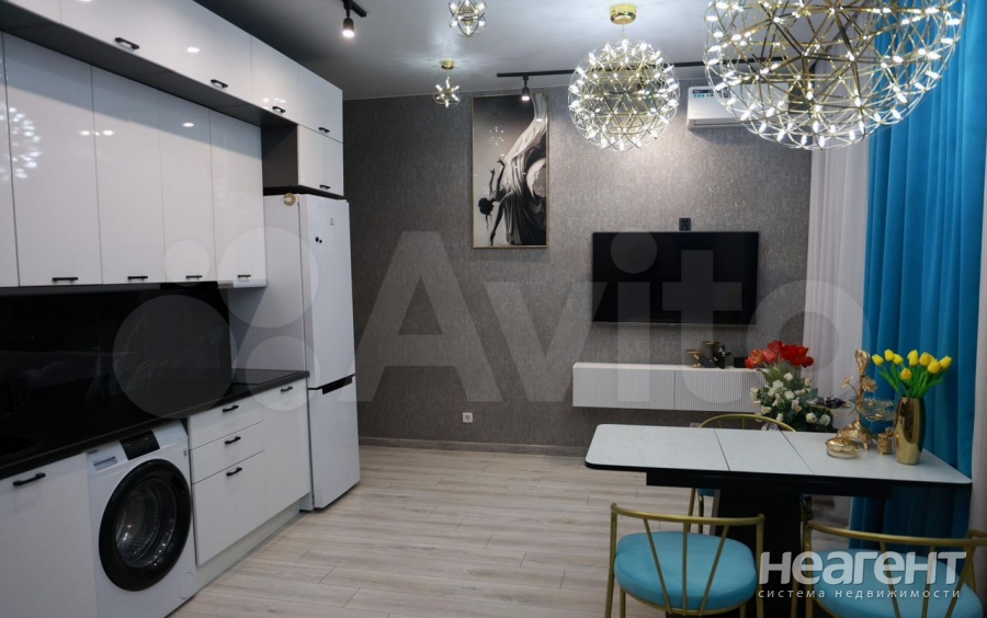 Сдается 1-комнатная квартира, 52 м²