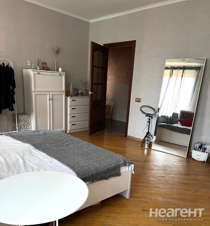 Продается Многокомнатная квартира, 148,9 м²