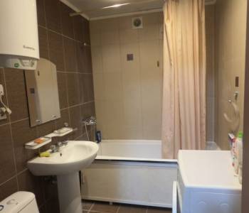 Сдается 1-комнатная квартира, 42 м²