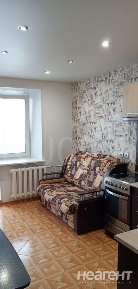 Продается 1-комнатная квартира, 38 м²