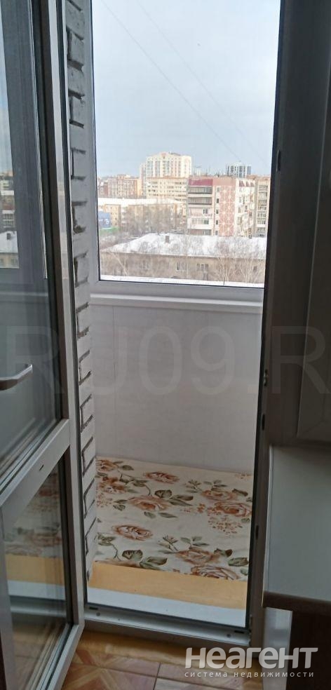 Продается 1-комнатная квартира, 38 м²