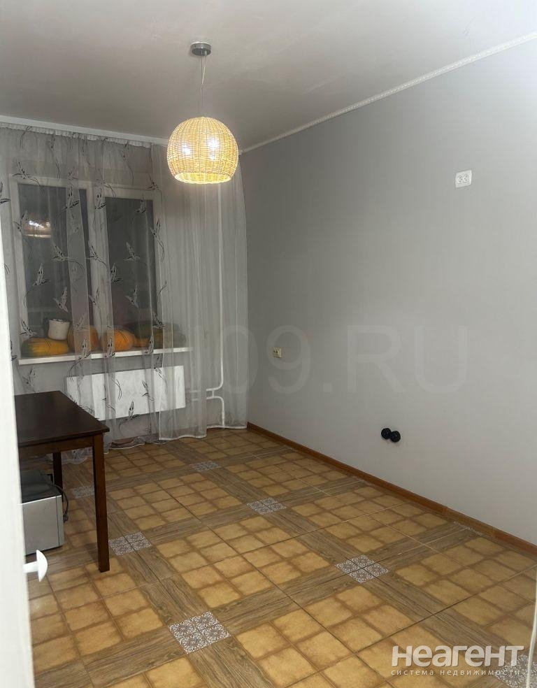 Продается 2-х комнатная квартира, 60 м²