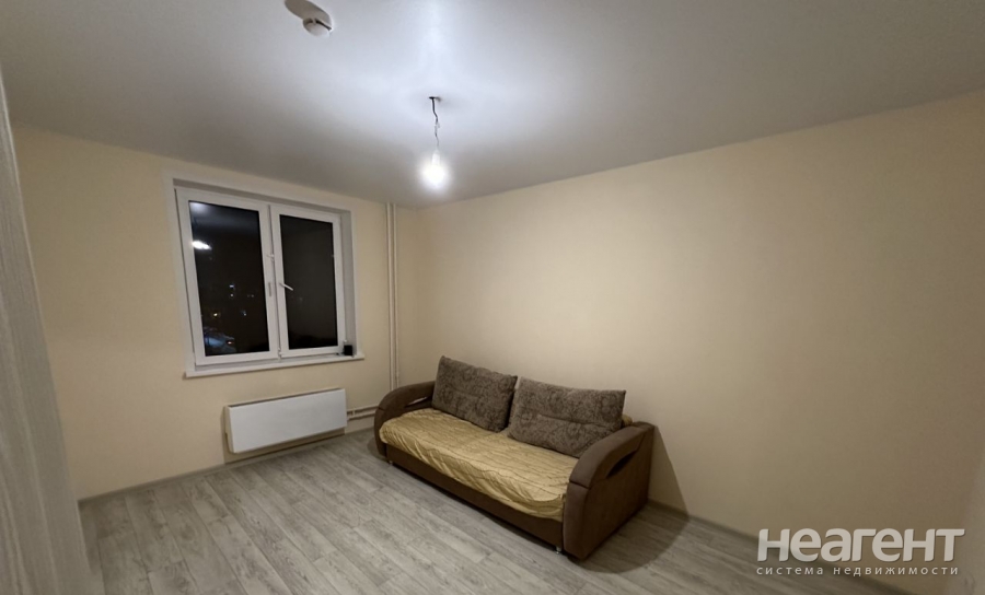 Сдается 1-комнатная квартира, 38 м²