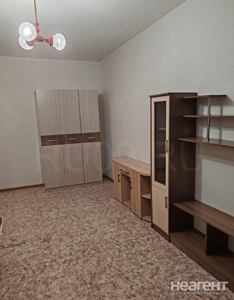 Сдается 1-комнатная квартира, 44 м²