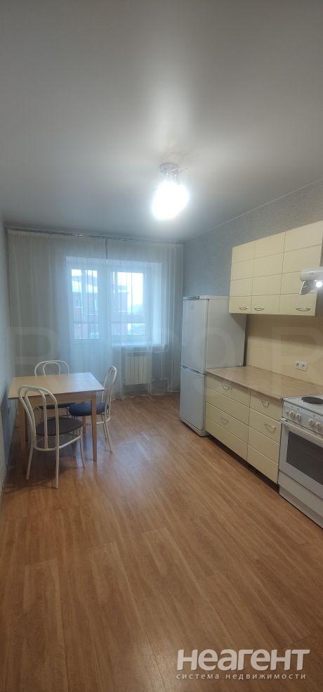 Сдается 1-комнатная квартира, 42 м²