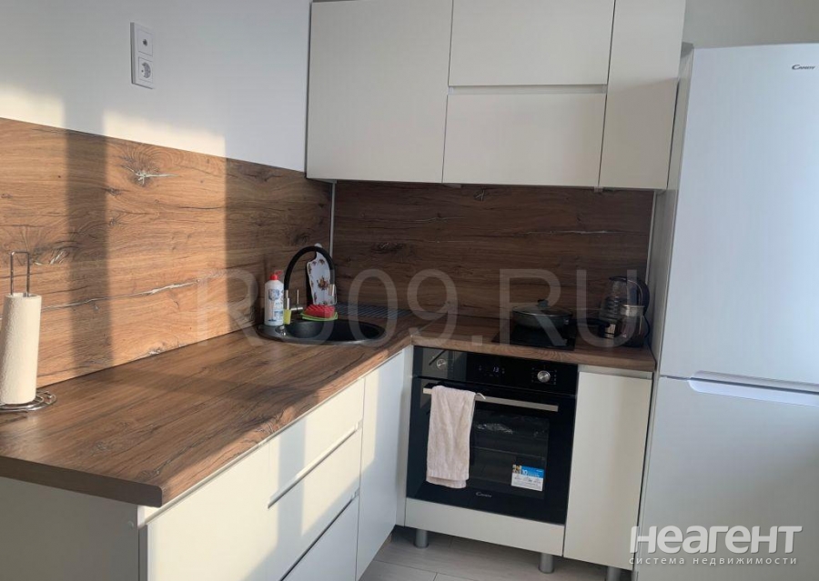 Продается 1-комнатная квартира, 35 м²