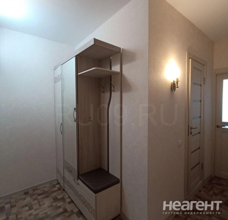 Продается 1-комнатная квартира, 37 м²