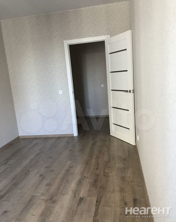 Продается 1-комнатная квартира, 40 м²