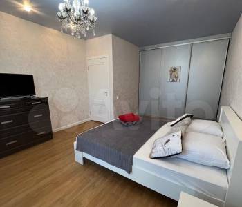 Продается 1-комнатная квартира, 45 м²