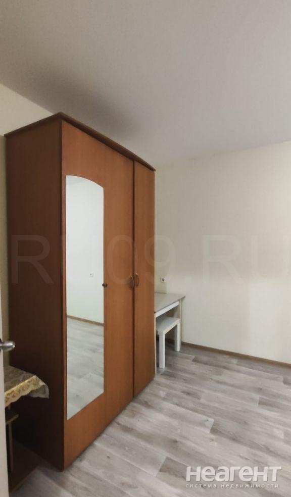 Сдается 1-комнатная квартира, 40 м²