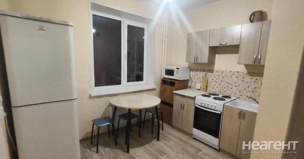 Сдается 1-комнатная квартира, 40 м²