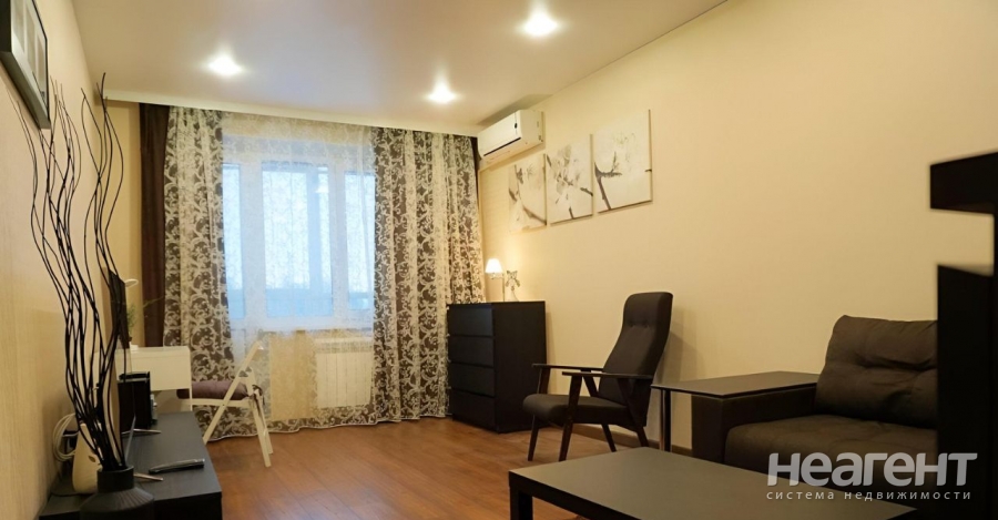 Сдается 1-комнатная квартира, 40 м²