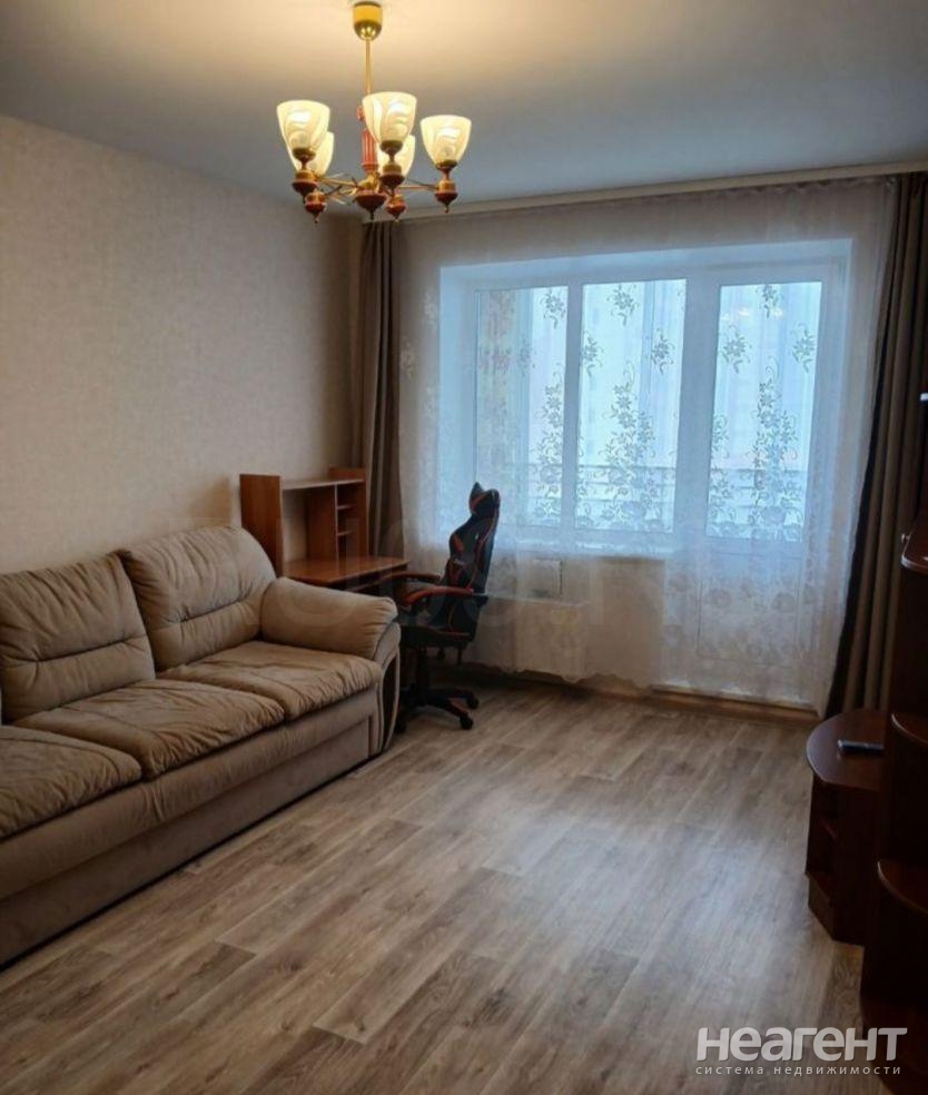 Сдается 2-х комнатная квартира, 63 м²