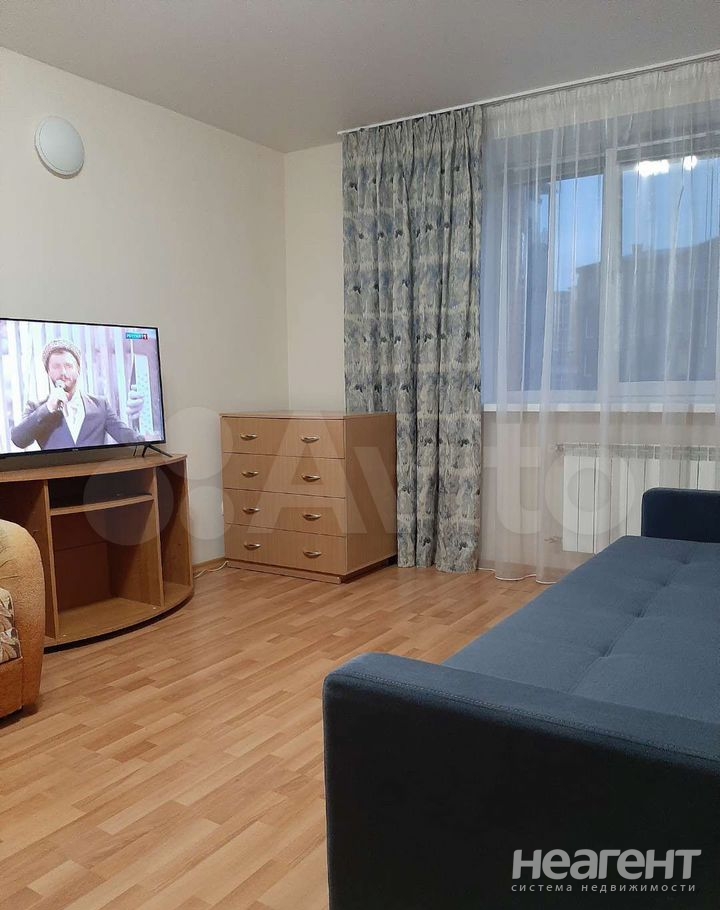 Сдается 1-комнатная квартира, 43,6 м²