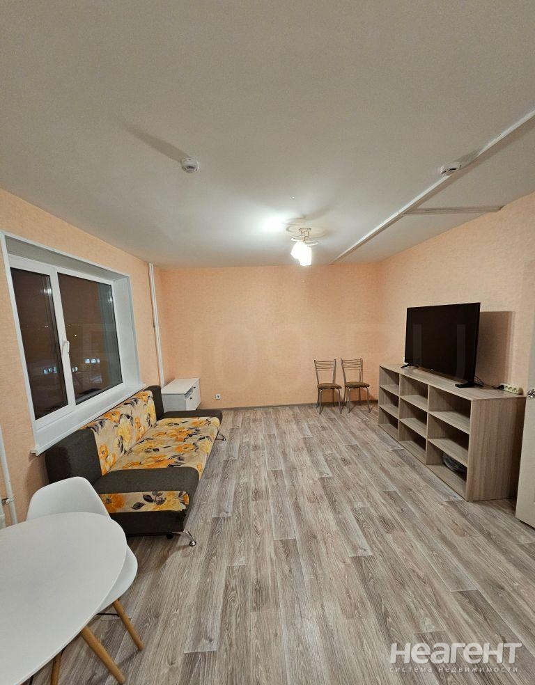 Сдается 2-х комнатная квартира, 70 м²