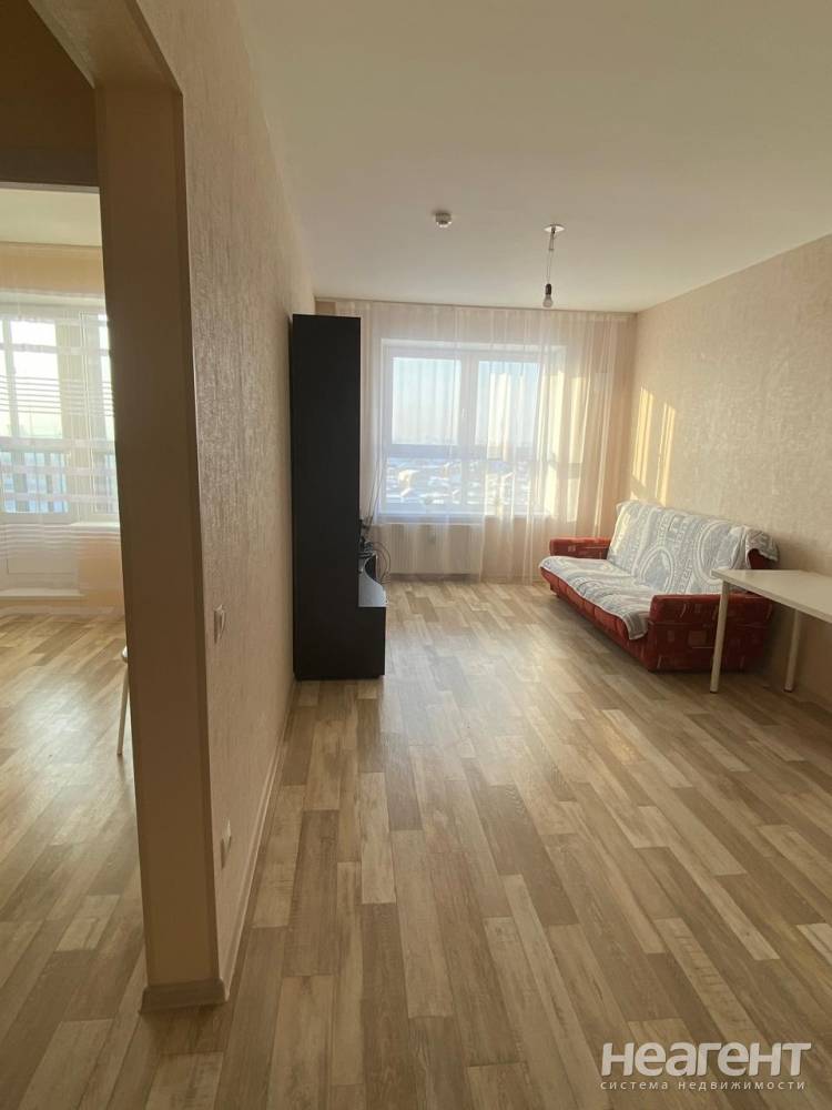 Сдается 1-комнатная квартира, 38 м²