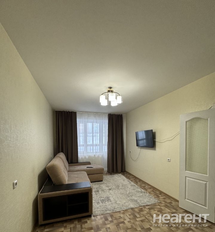 Сдается 1-комнатная квартира, 37 м²