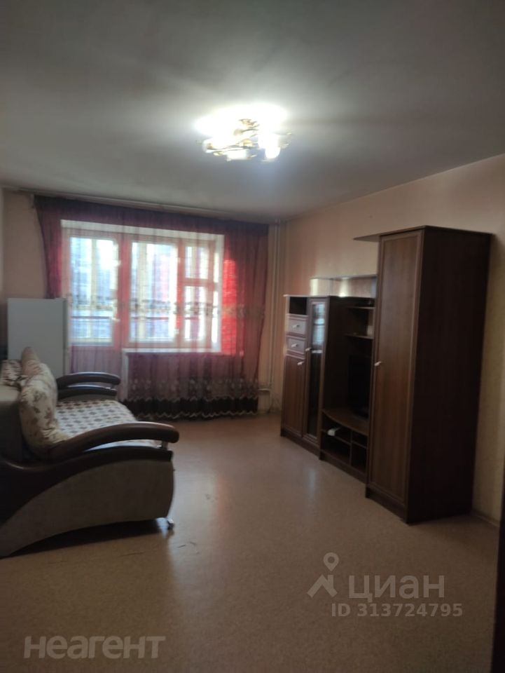 Продается 1-комнатная квартира, 43,8 м²