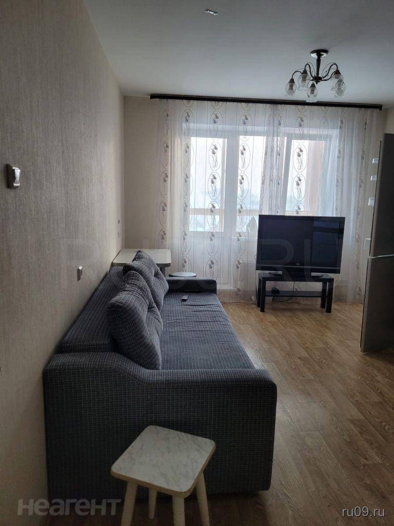 Сдается Многокомнатная квартира, 60 м²