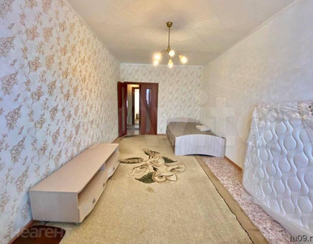 Продается 1-комнатная квартира, 43 м²