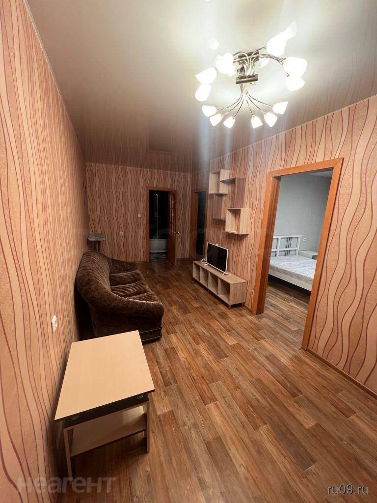 Сдается 2-х комнатная квартира, 60 м²