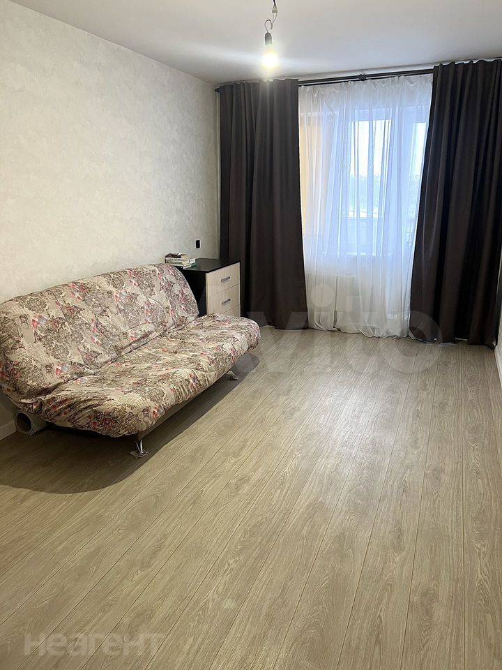 Продается 1-комнатная квартира, 40 м²