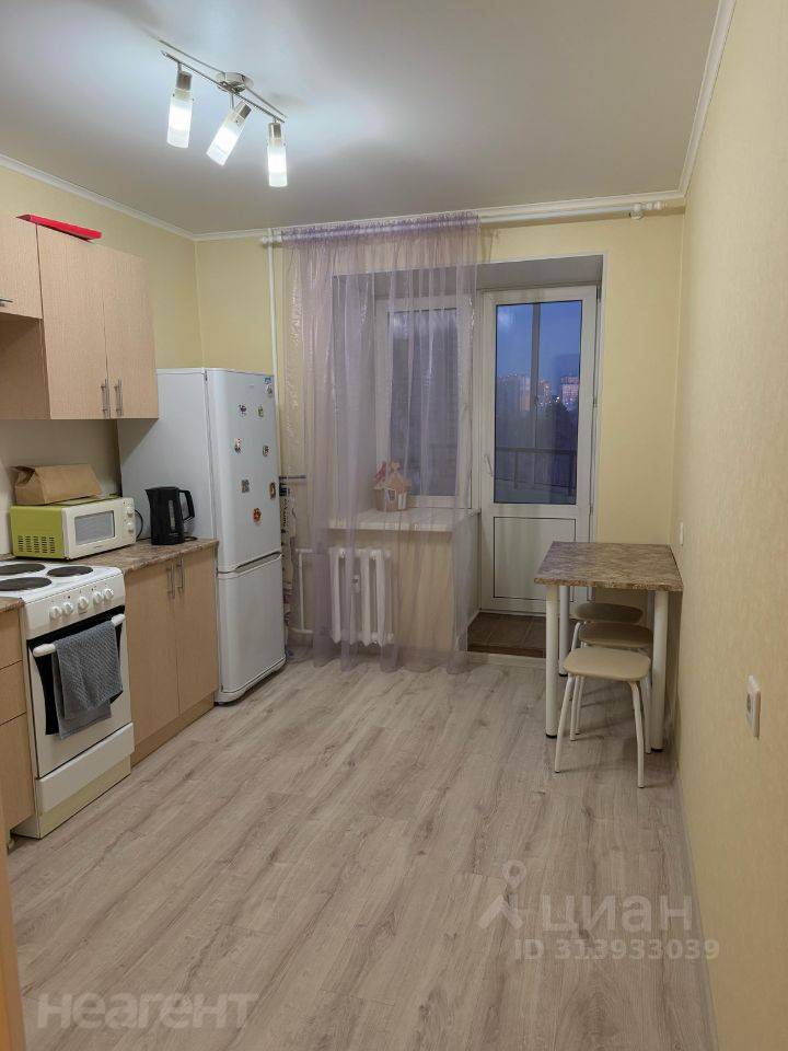 Сдается 1-комнатная квартира, 35 м²