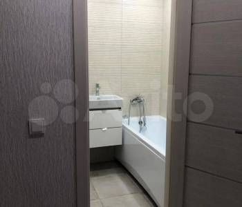 Продается 1-комнатная квартира, 38 м²