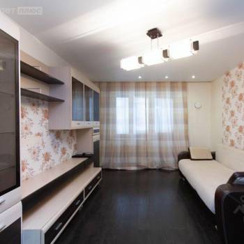 Продается 1-комнатная квартира, 42 м²