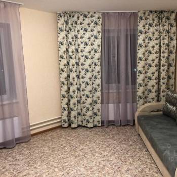 Сдается 1-комнатная квартира, 42 м²