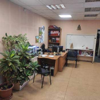 Сдается Нежилое помещение, 109 м²