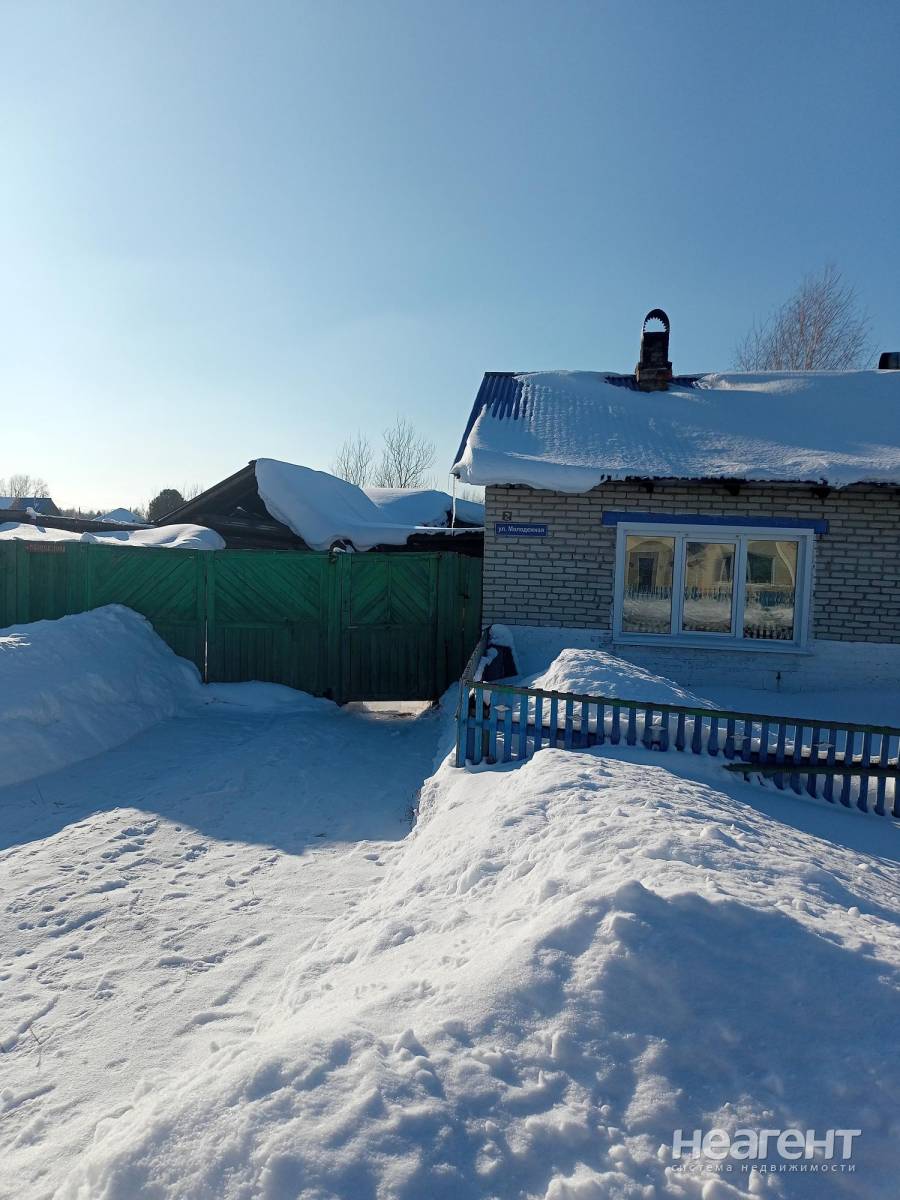 Продам дом, с. Новониколаевка, проспект Ленина, владелец