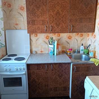 Продается 3-х комнатная квартира, 48 м²