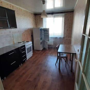 Продается 1-комнатная квартира, 42 м²